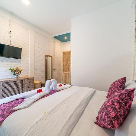 Euforia Guest House Canggu Buitenkant foto