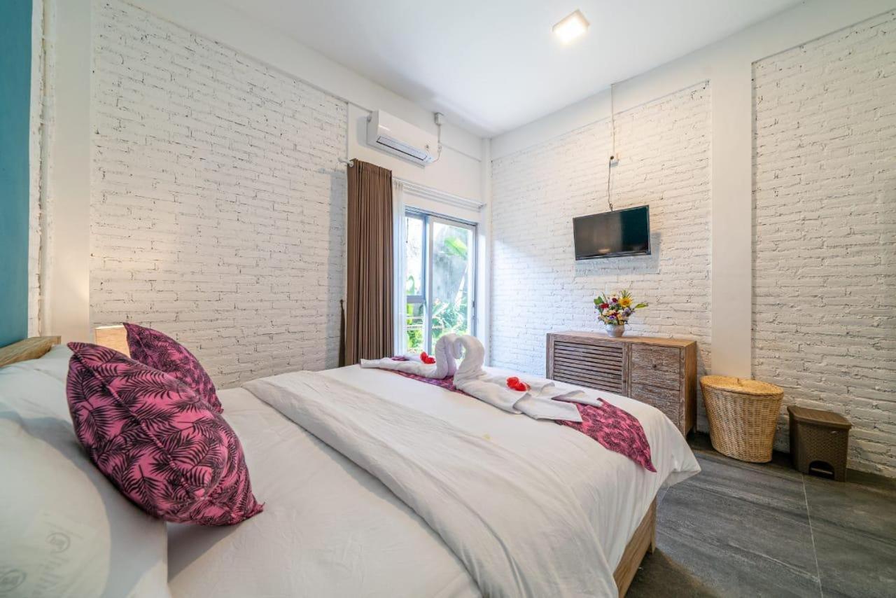 Euforia Guest House Canggu Buitenkant foto