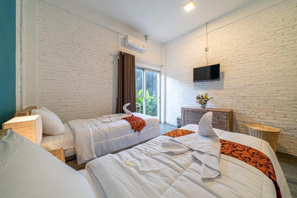 Euforia Guest House Canggu Buitenkant foto