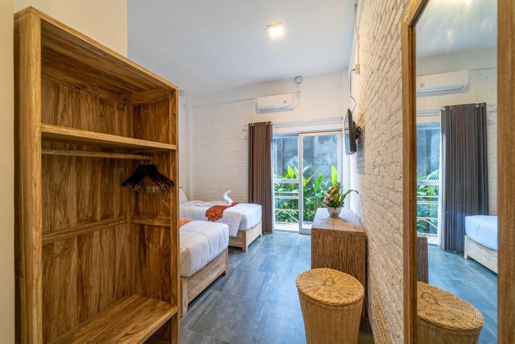 Euforia Guest House Canggu Buitenkant foto